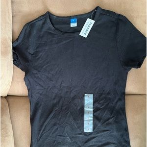black old navy shirt
